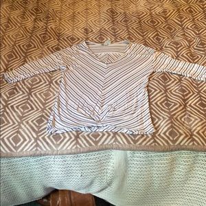 Quarter sleeve shirt